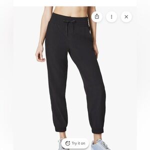 NWT! SPANX Black On-the-Move Slim Jogger Pants